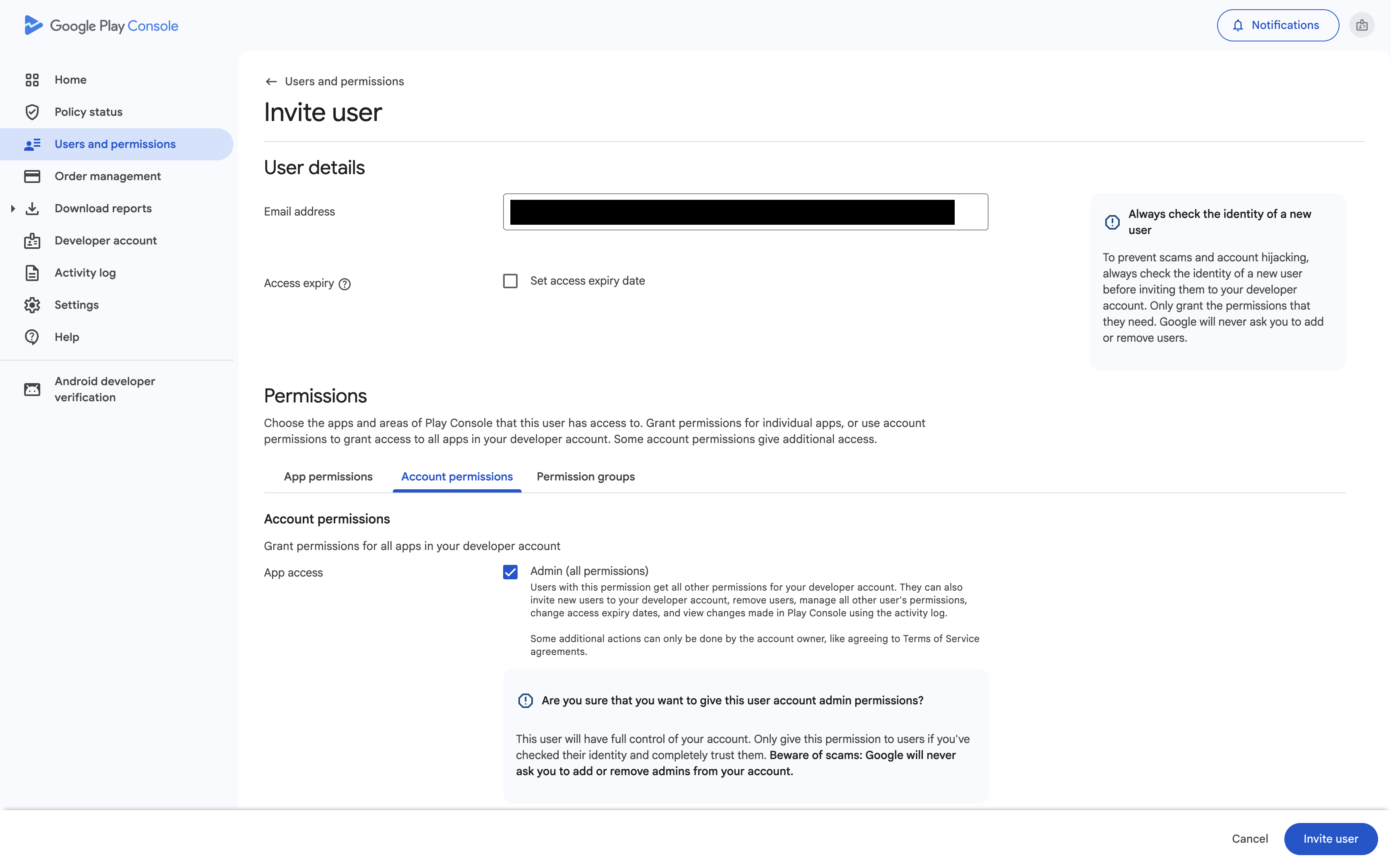 Formulario de invitación con la dirección de correo de la cuenta de servicio y los derechos de administrador